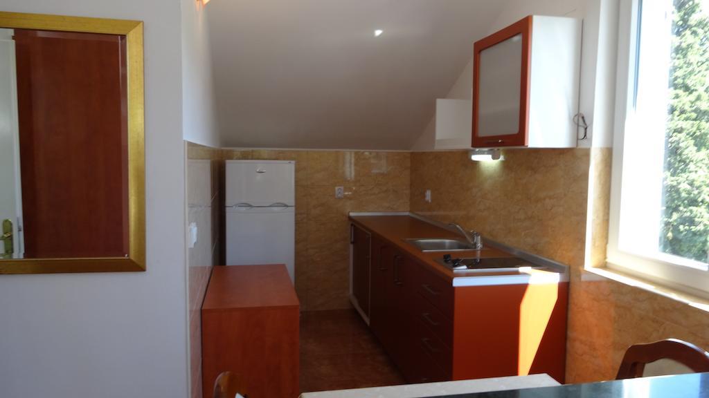 Apartments Odesa Херцег-Новий Номер фото